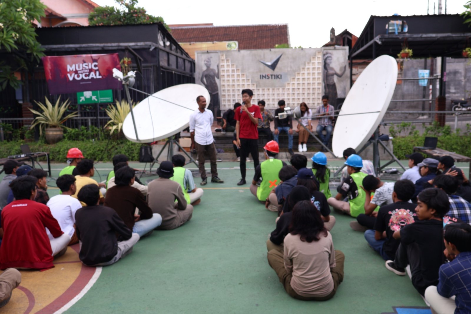 PT Ibinet Global Nusatindo Bagikan Ilmu Teknologi VSAT Lewat Program "Praktisi Mengajar Bidang VSAT" di INSTIKI"